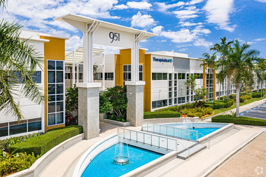 More Photos Of 951 Yamato Rd, Boca Raton Medical For Lease