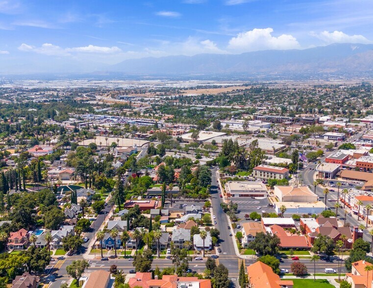 More Photos Of 108 W Olive Ave, Redlands Multifamily For Sale