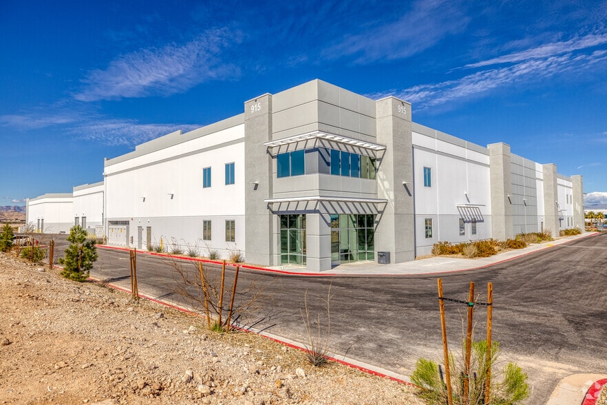 Primary Photo Of 915 E Dale Ave, Henderson Warehouse For Sale