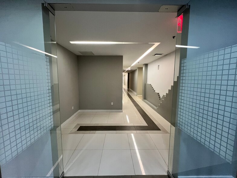 More Photos Of 400 Sylvan Ave, Englewood Cliffs Office For Lease