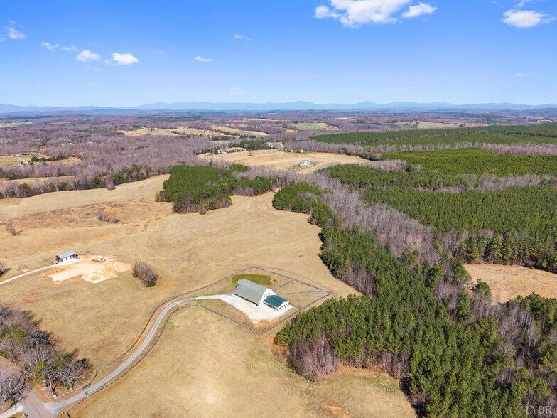 More Photos Of 1433 Piney Mountain Rd, Appomattox Specialty For Sale