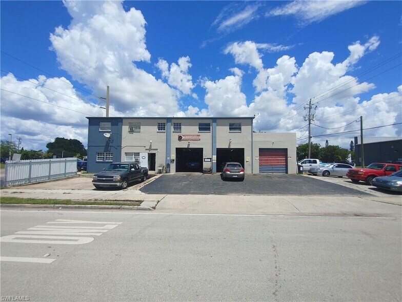 More Photos Of 4719 SE 6th Ave, Cape Coral Auto Repair For Lease