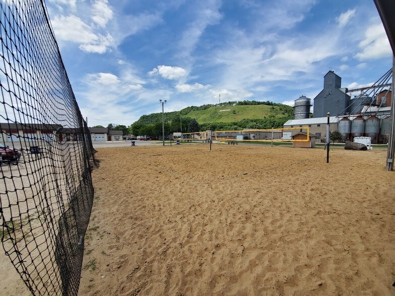 More Photos Of 407 S Mill St, Rushford Restaurant For Sale