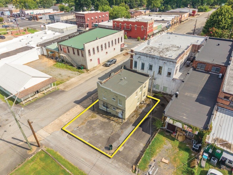 More Photos Of 104 N 3rd St, Heber Springs Office For Sale
