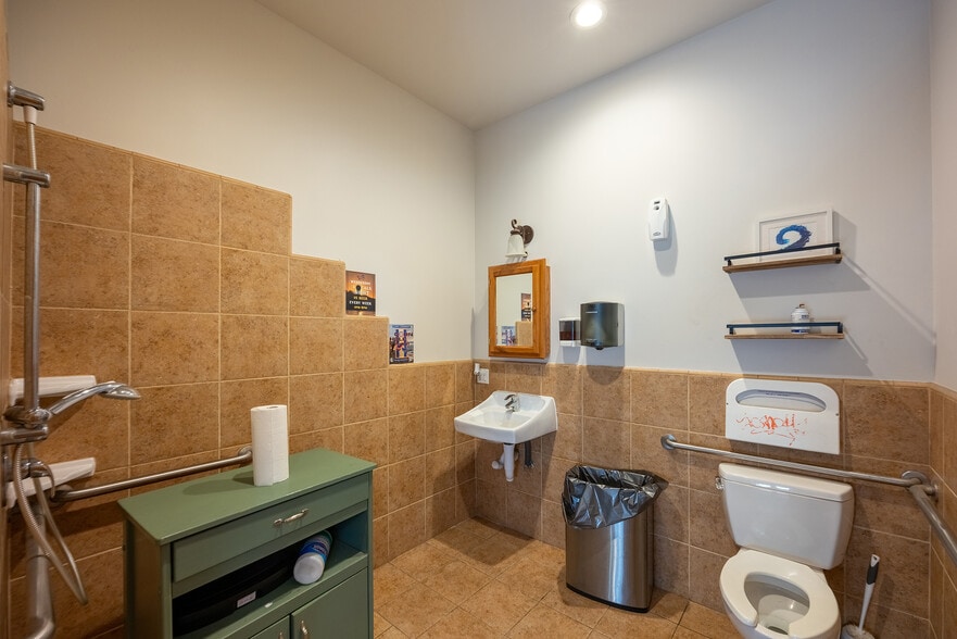 More Photos Of 313-323 Princeton Ave, Half Moon Bay Service For Sale