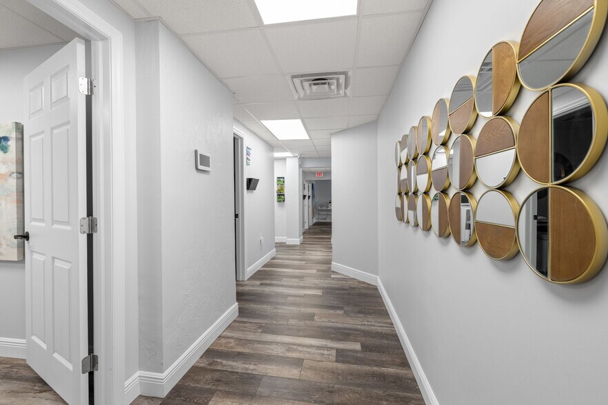 More Photos Of 815 S Howard Ave, Tampa Medical For Sale