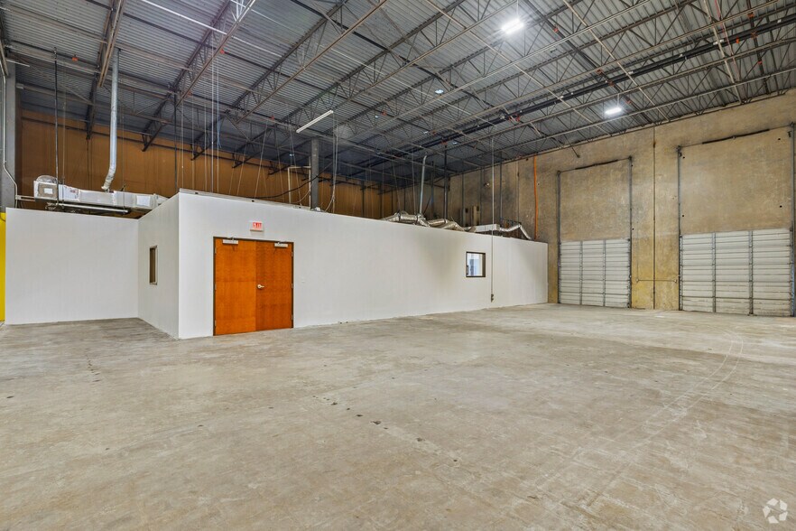More Photos Of 2200 Denton Dr, Austin Unknown For Lease