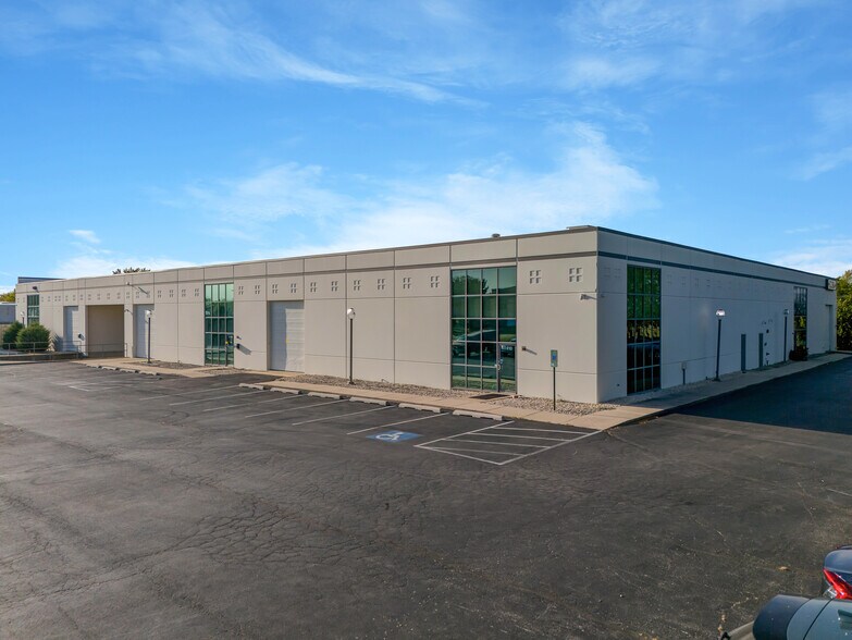 More Photos Of 10410-10426 163rd Pl, Orland Park Manufacturing For Sale