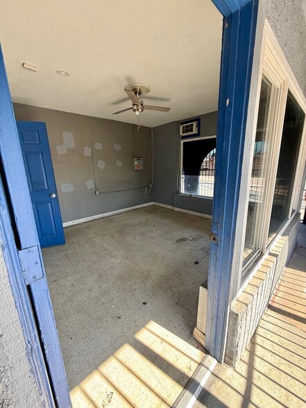 More Photos Of 661 S La Cadena Dr, Colton Auto Repair For Lease