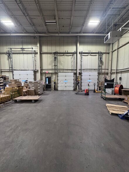 More Photos Of 2605 Kuser Rd, Hamilton Service For Lease