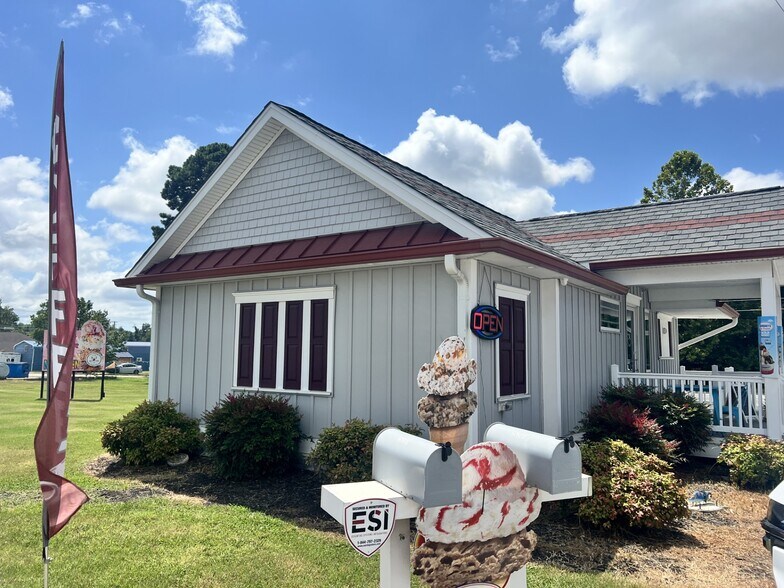 More Photos Of 29251 Three Notch Rd, Mechanicsville General Retail For Lease