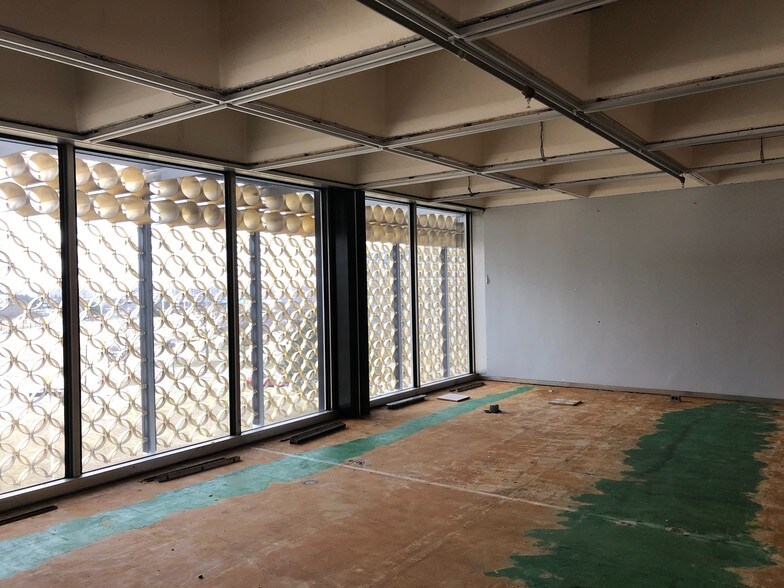 More Photos Of 16000-16200 Northland Dr, Southfield Office For Sale