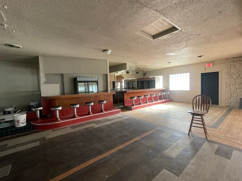 More Photos Of 310 Main st, Granger General Retail For Lease