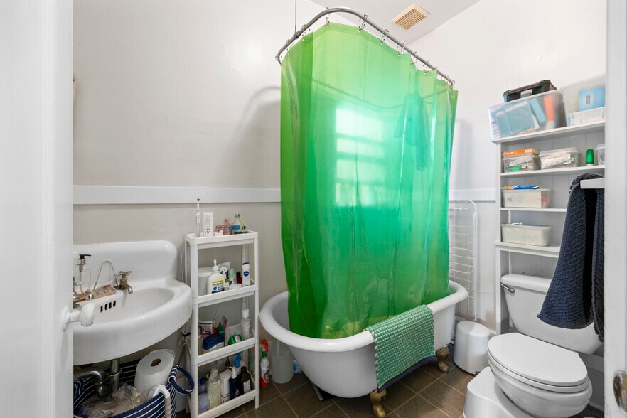 More Photos Of 4045 Manila Ave, Oakland Apartments For Sale