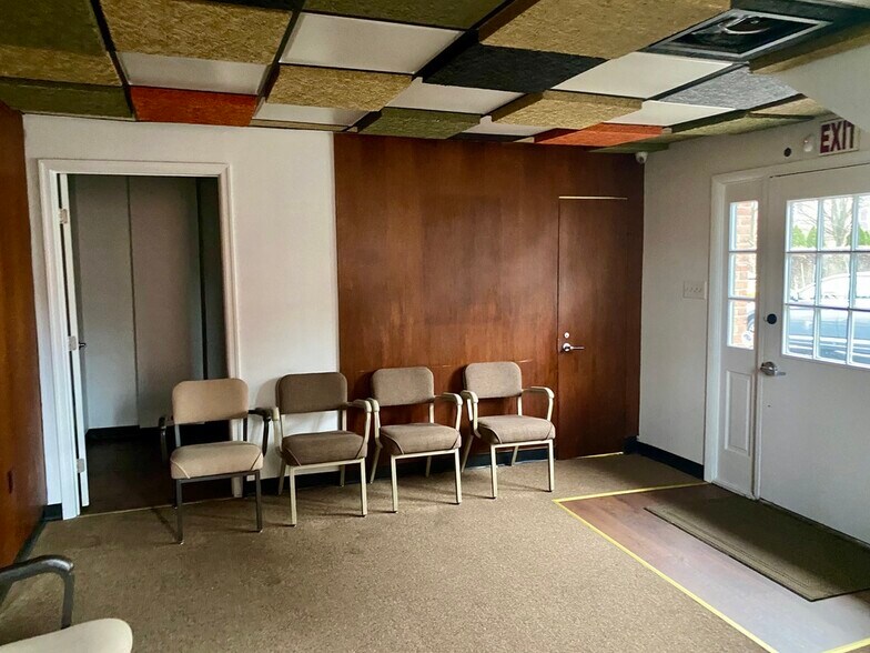 More Photos Of 121 N College St, Martinsburg Medical For Sale