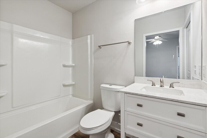 More Photos Of 112 NW 9th St, Gainesville Multifamily For Sale