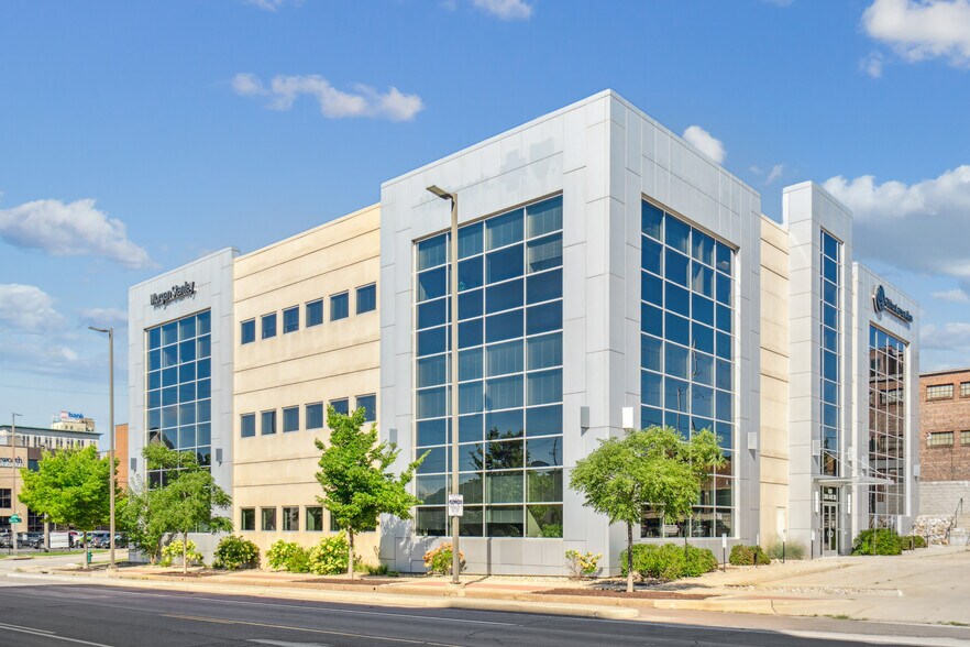 More Photos Of 600 3rd Ave SE, Cedar Rapids Office For Sale