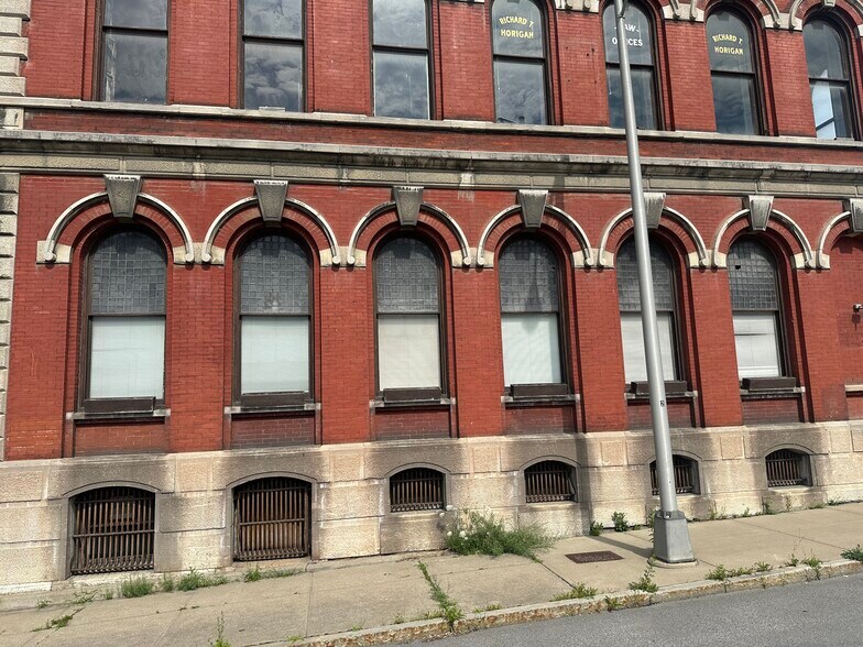 More Photos Of 49 E Main St, Amsterdam Office For Sale