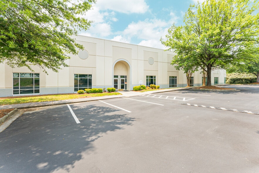 More Photos Of 4336 Federal Dr, Greensboro Unknown For Lease