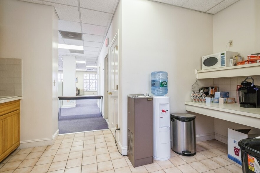 More Photos Of 372 Route 22 West, White House Station Office For Lease