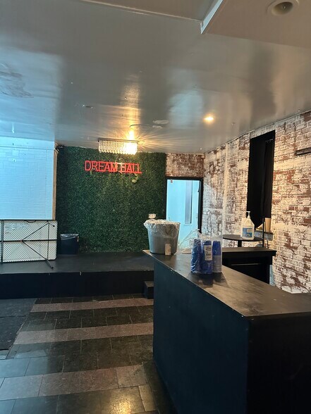 More Photos Of 861 Freeman St, Bronx Storefront Retail Residential For Lease