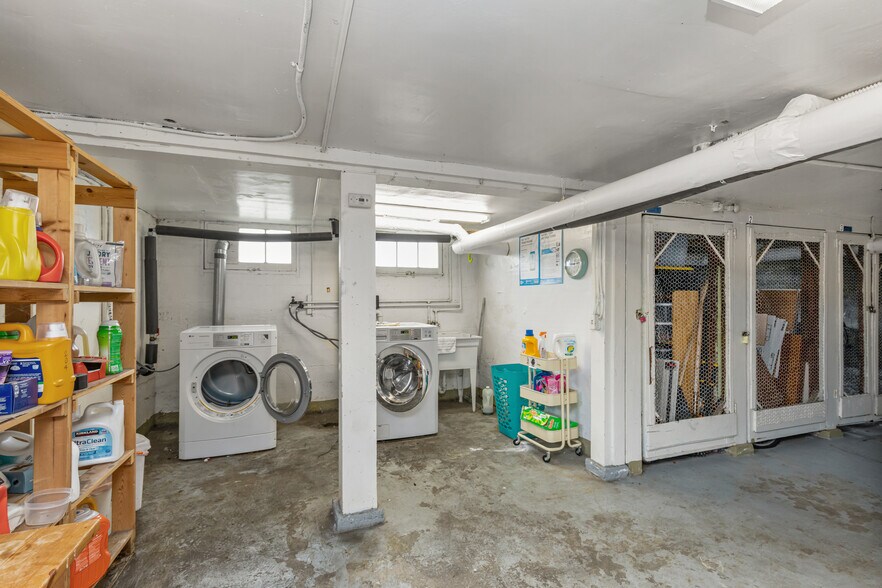 More Photos Of 4319 SW Oregon St, Seattle Apartments For Sale