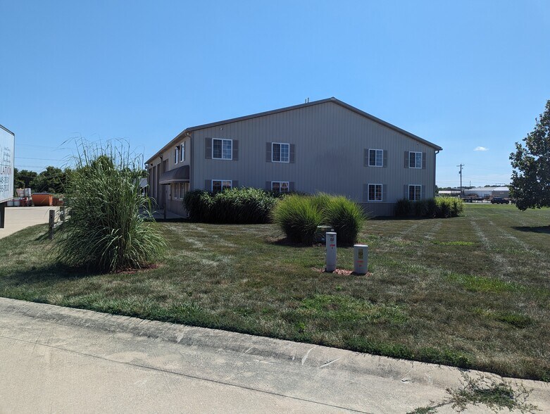 More Photos Of 654 Castle Dr, Charleston Distribution For Sale