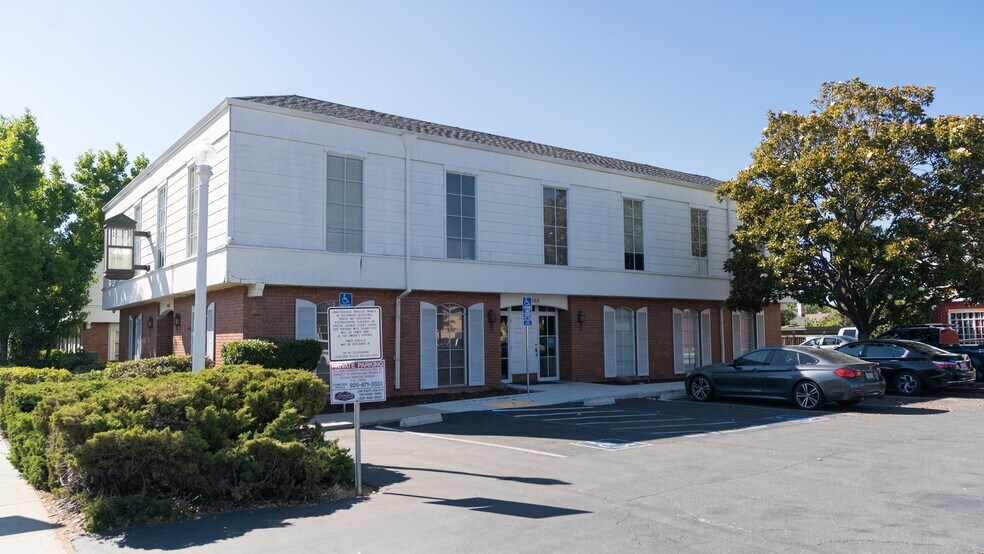 Primary Photo Of 3135 Clayton Rd, Concord Office For Lease