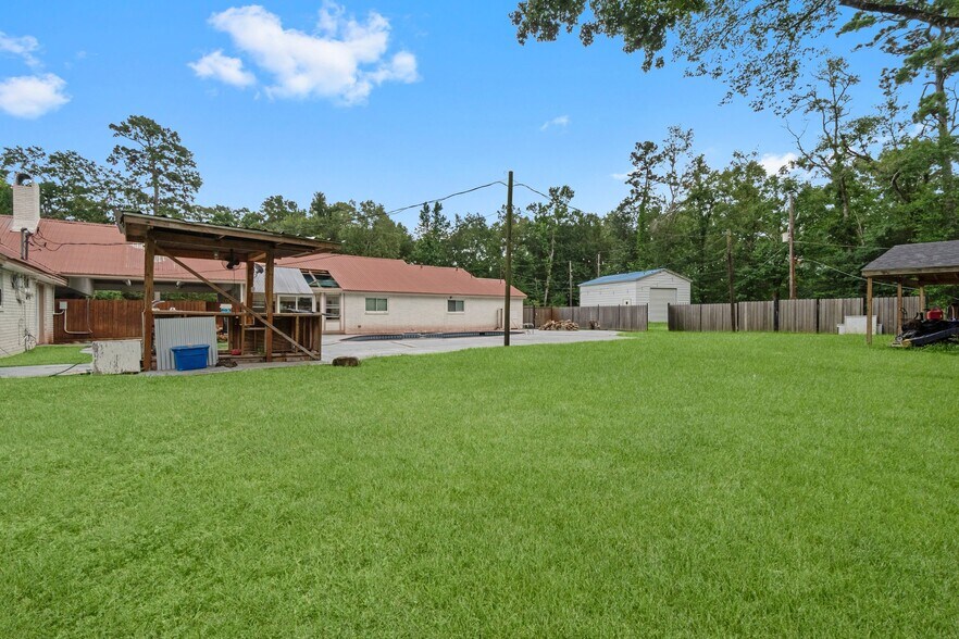 More Photos Of 2042 Teal Dr, Spring Dormitory For Sale