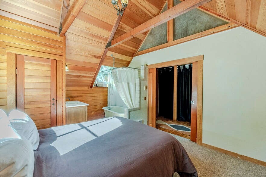 More Photos Of 1820 E 28th Ave, Eugene Multifamily For Sale