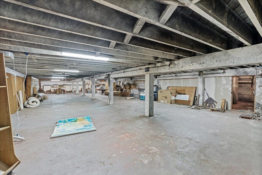 More Photos Of 3384 SE Milwaukie Ave, Portland Storefront For Lease