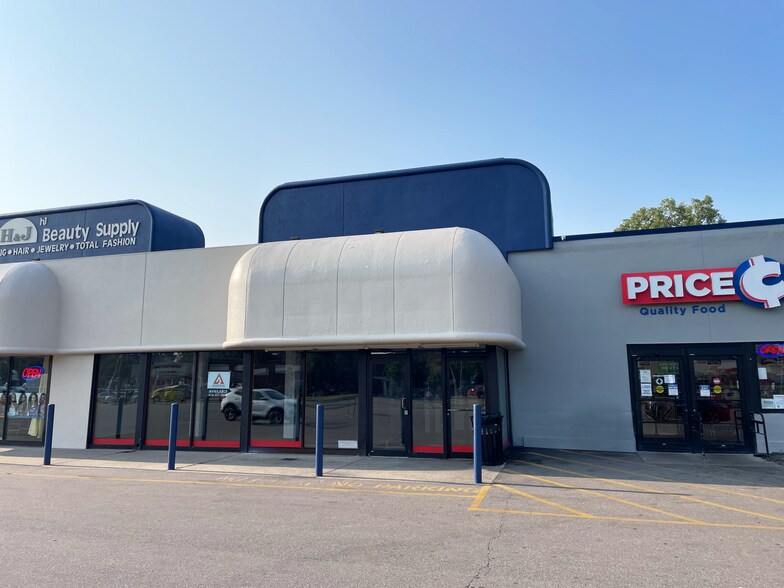 More Photos Of 726-740 28th St SE, Grand Rapids General Retail For Sale