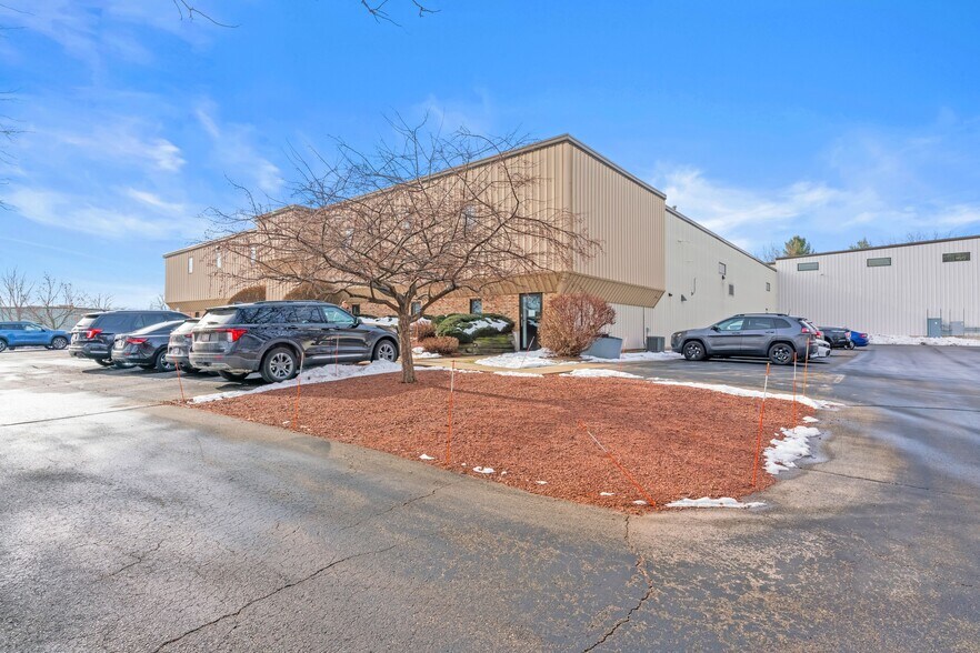 More Photos Of 404 Moravian Valley Rd, Waunakee General Retail For Sale