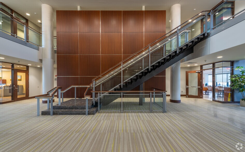 More Photos Of 701 Edgewater Dr, Wakefield Office For Lease