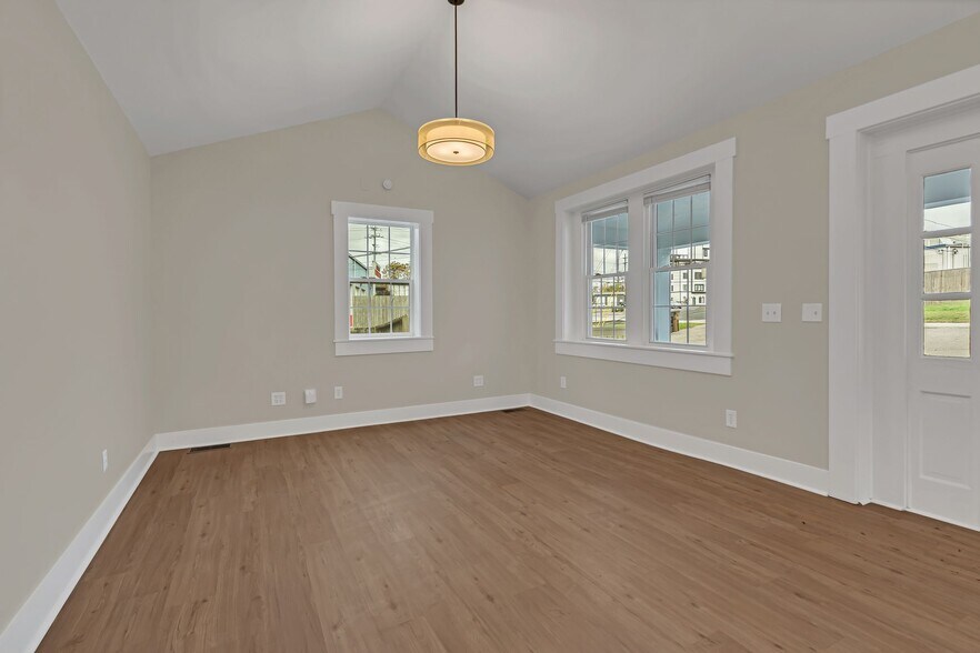 More Photos Of 1102 Kirkland Avenue, Nashville Office Residential For Lease