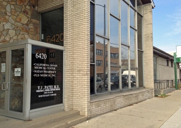 More Photos Of 6420 N California Ave, Chicago Coworking Space