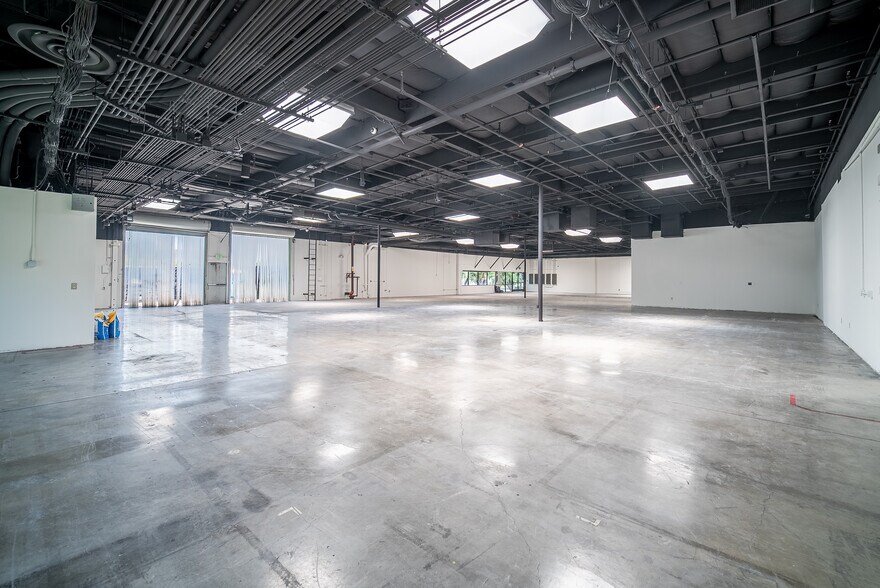 More Photos Of 2261 Rutherford Rd, Carlsbad Research And Development For Lease