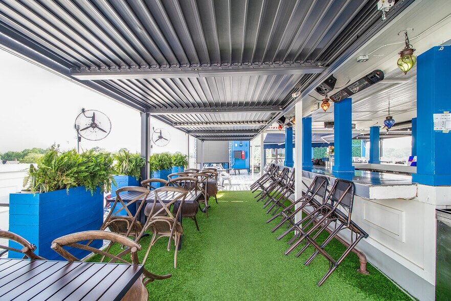 More Photos Of 21 E Athens St, Winder General Retail For Sale