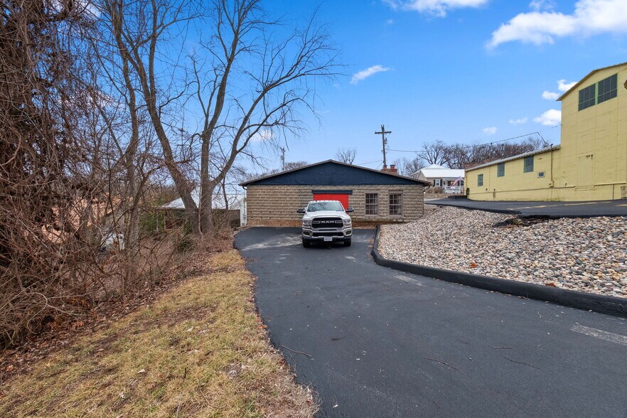 More Photos Of 225 Jackson St, Augusta Service Station For Sale