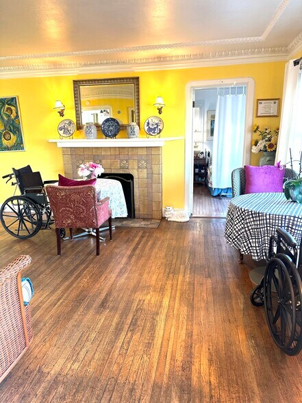 More Photos Of 423 McLaughlin St, Richmond Healthcare For Sale