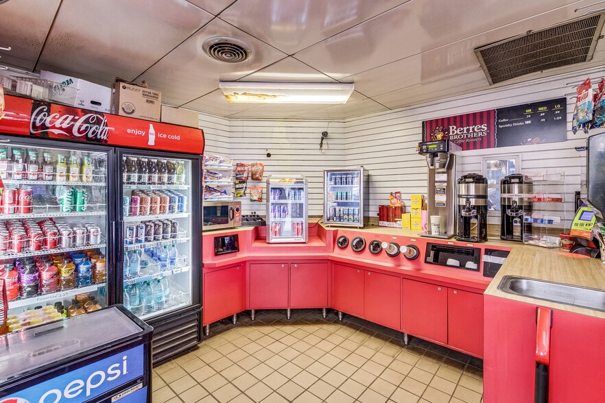 More Photos Of 485 S Snelling Ave, Saint Paul Service Station For Sale