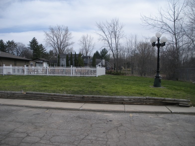 More Photos Of 1108 Estey Rd, Beaverton Restaurant For Sale