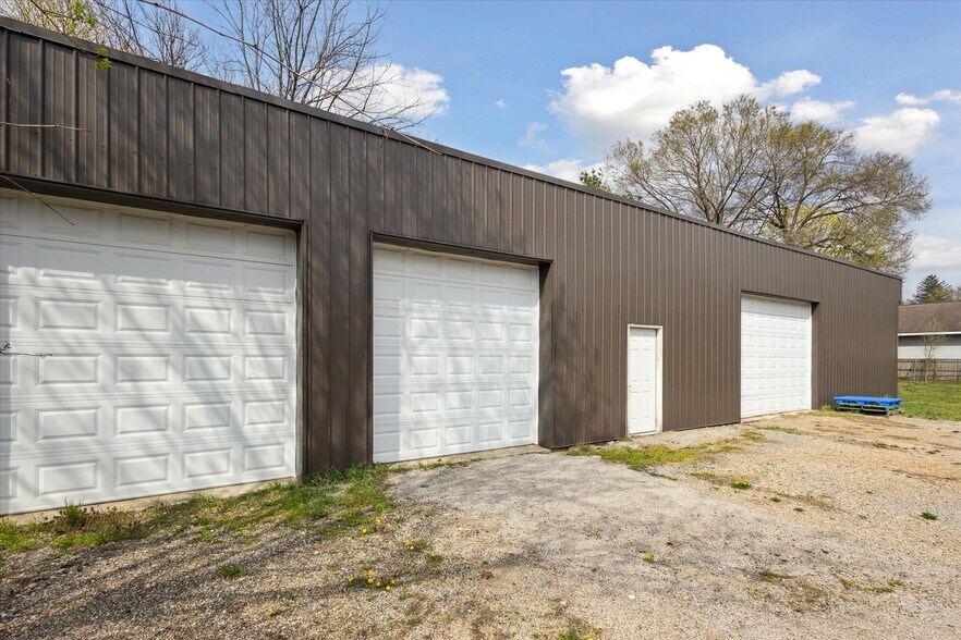 More Photos Of 919 Michigan St, Niles Warehouse For Sale