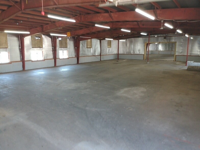More Photos Of 322 Terminal St SW, Grand Rapids Distribution For Lease