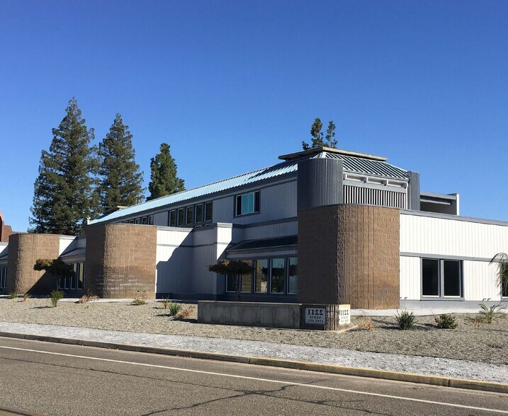 Primary Photo Of 2211 N Fine Ave, Fresno Office For Lease