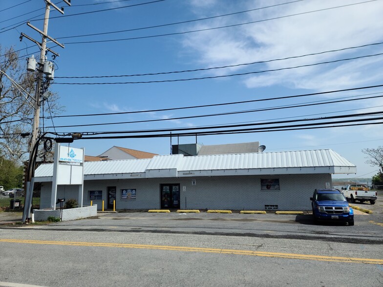 Primary Photo Of 6400 North Point Rd, Sparrows Point Restaurant For Sale