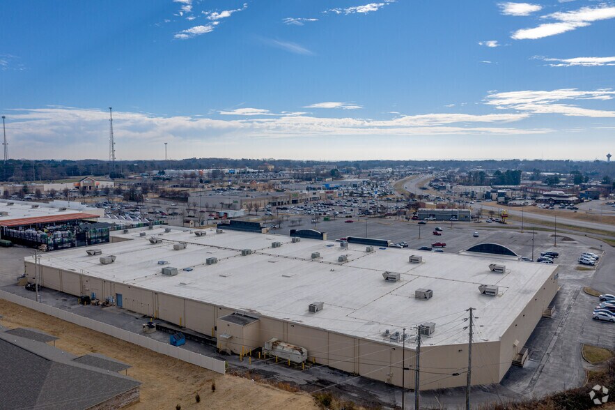 More Photos Of 308-356 Cox Creek Pky, Florence Storefront For Lease