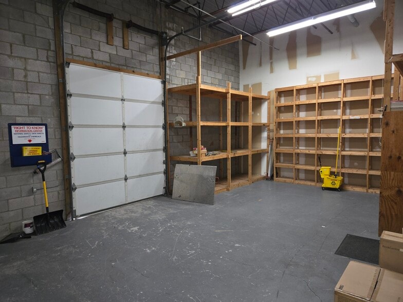 More Photos Of 8227 Cloverleaf Dr, Millersville Light Manufacturing For Sale