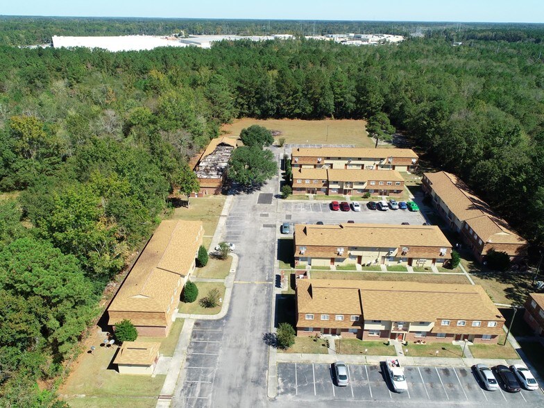 More Photos Of 901 Corona Dr, Orangeburg Apartments For Sale