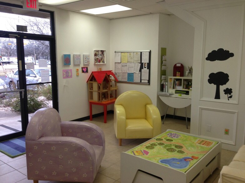 More Photos Of 8305 Hwy 71 W, Austin Storefront Retail Office For Lease